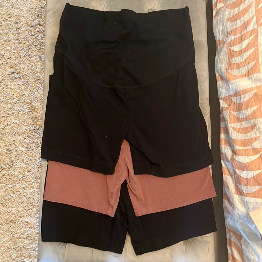 Set of 3 Old Navy maternity biker shorts size Medium 2 black and 1 brown